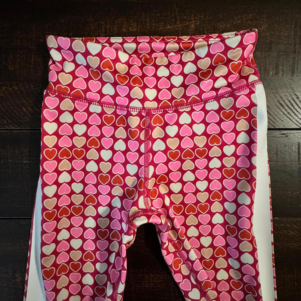 GapFit Hearts Crop Leggings Pink Red White Girls Size S 6 7 Activewear Sporty - Picture 7 of 9